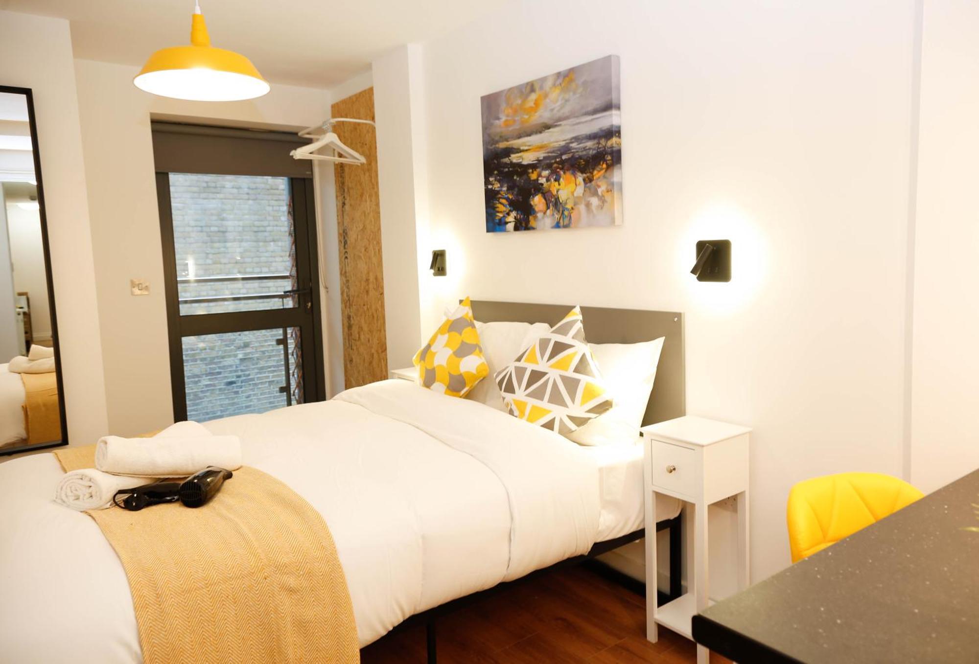New Luxury Rooms In The Heart Of London Next To Shops, Cafes, Bars & Metro With Shared Bathrooms מראה חיצוני תמונה