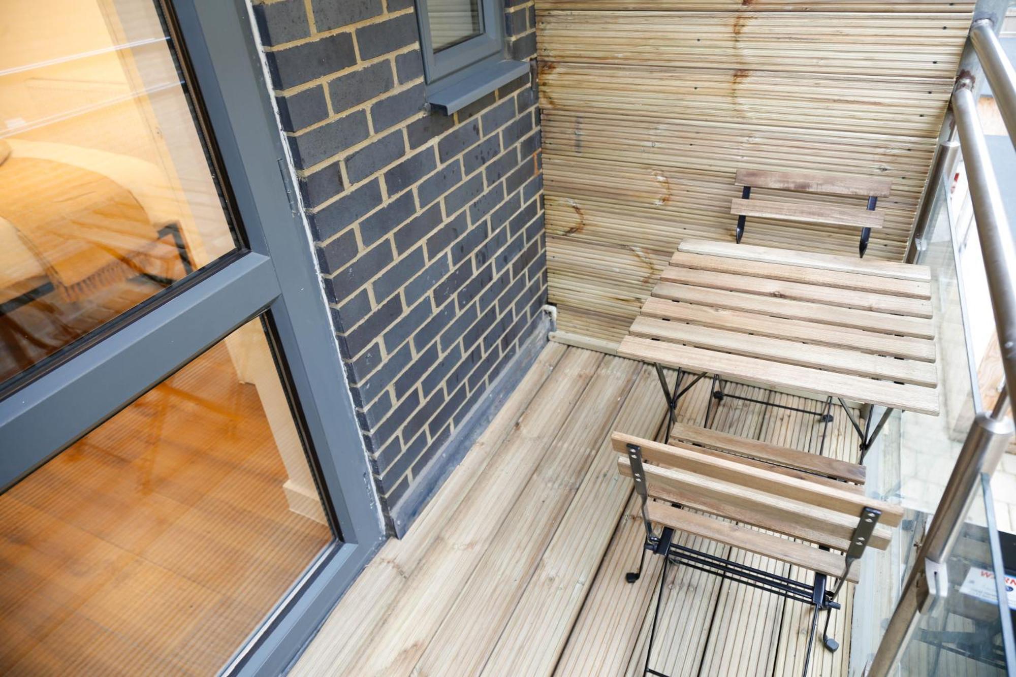 New Luxury Rooms In The Heart Of London Next To Shops, Cafes, Bars & Metro With Shared Bathrooms מראה חיצוני תמונה