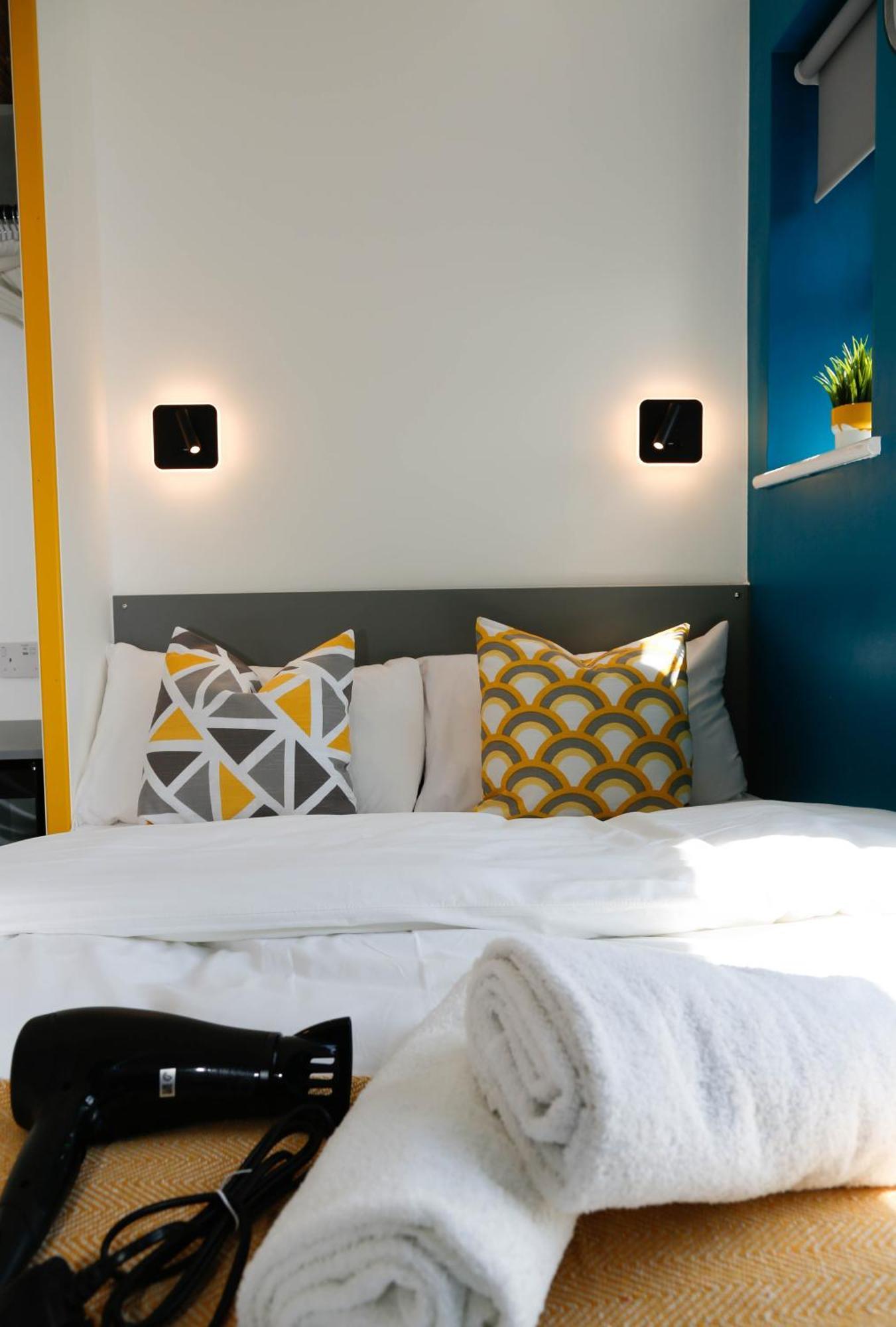 New Luxury Rooms In The Heart Of London Next To Shops, Cafes, Bars & Metro With Shared Bathrooms מראה חיצוני תמונה