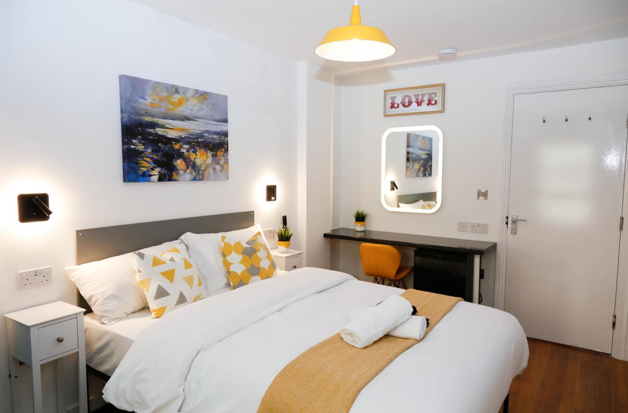 New Luxury Rooms In The Heart Of London Next To Shops, Cafes, Bars & Metro With Shared Bathrooms מראה חיצוני תמונה